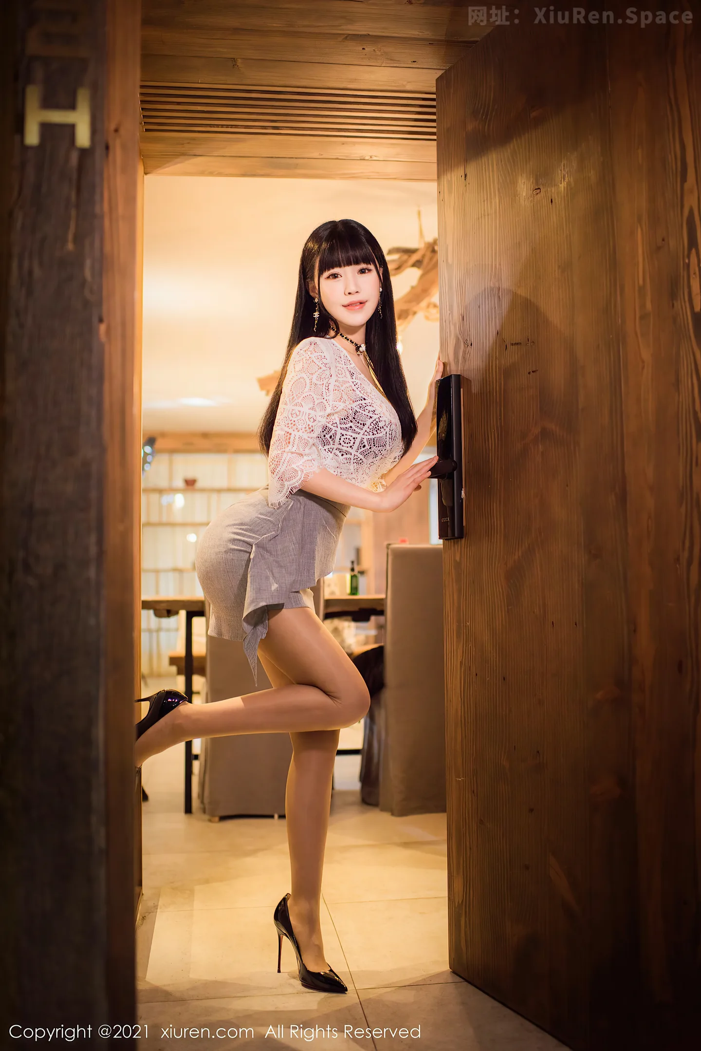 图片[4]-[XiuRen秀人网]VOL.3125 女神朱可儿Flower图书馆续集私房情趣捆绑撕扯丝袜撩人诱惑写真51P-秀人网官方网站